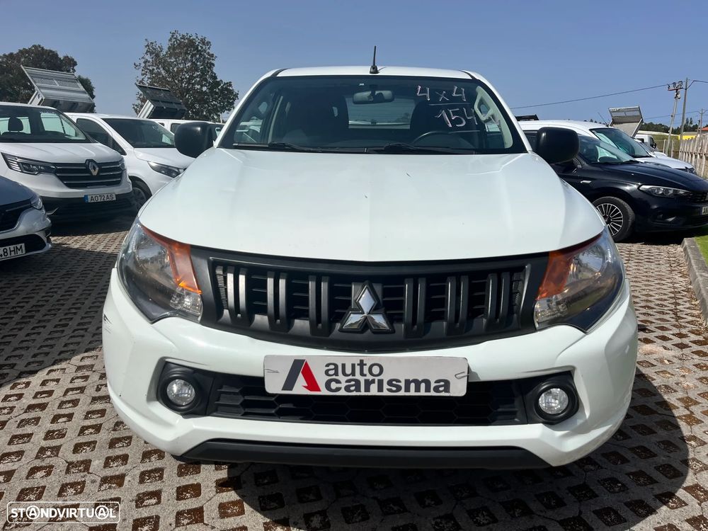 Mitsubishi L200 Club 3Lug. 4X4 154 CV - 2
