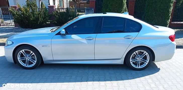 BMW Seria 5 528i xDrive - 8