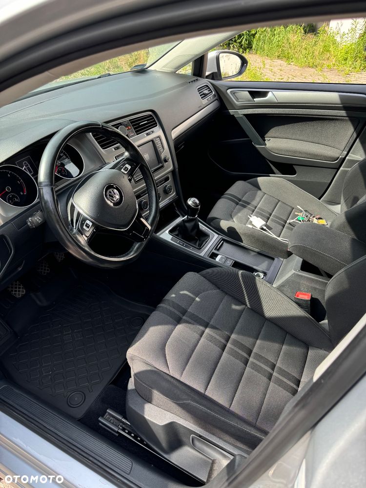 Volkswagen Golf VII 1.6 TDI BMT Trendline - 17