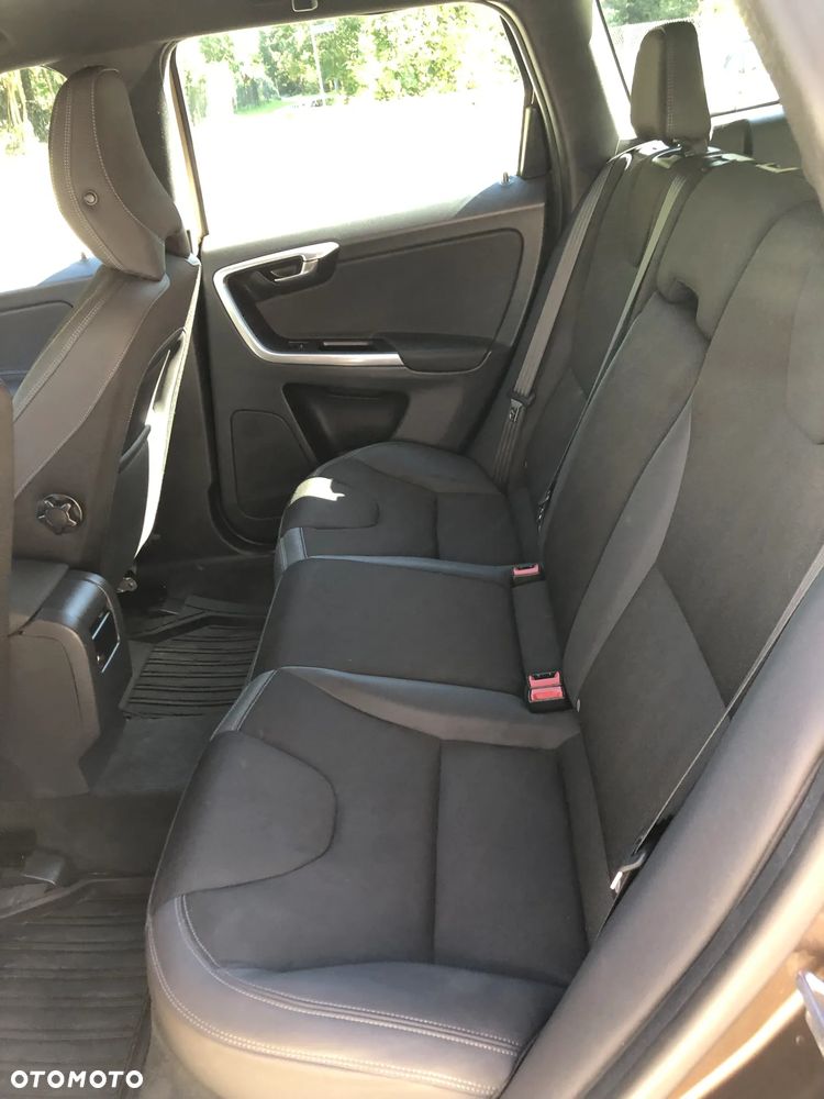 Volvo XC 60 D4 Drive-E Momentum - 14