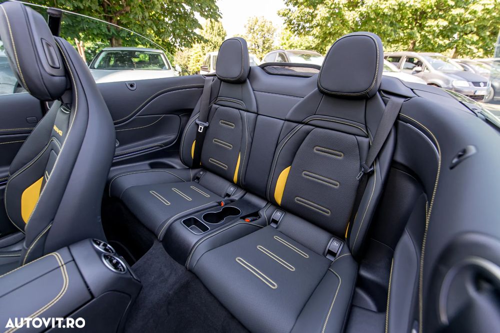 Mercedes-Benz CLE Mercedes-AMG 53 4M+ Cabrio AMG S.SHIFT TCT 9G - 7