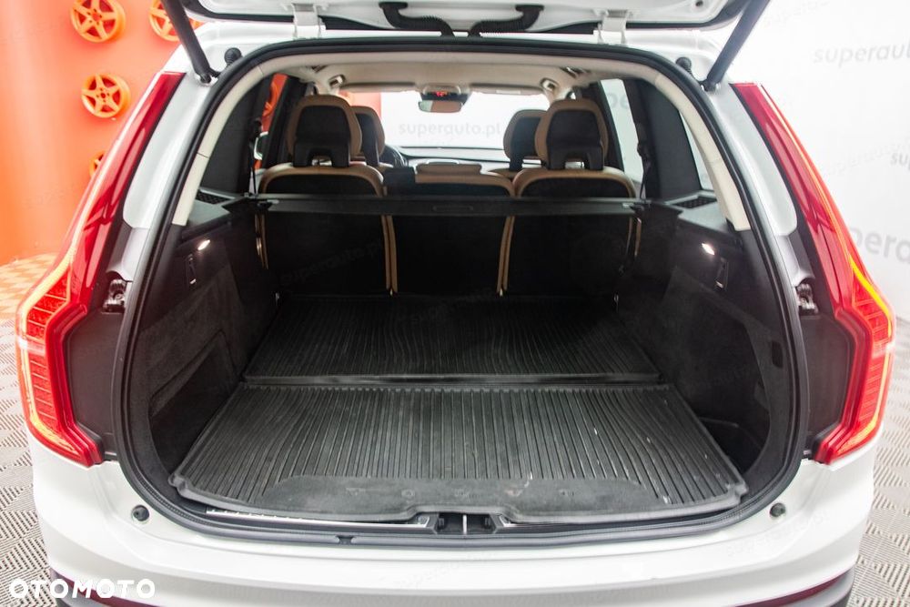 Volvo XC 90 - 31