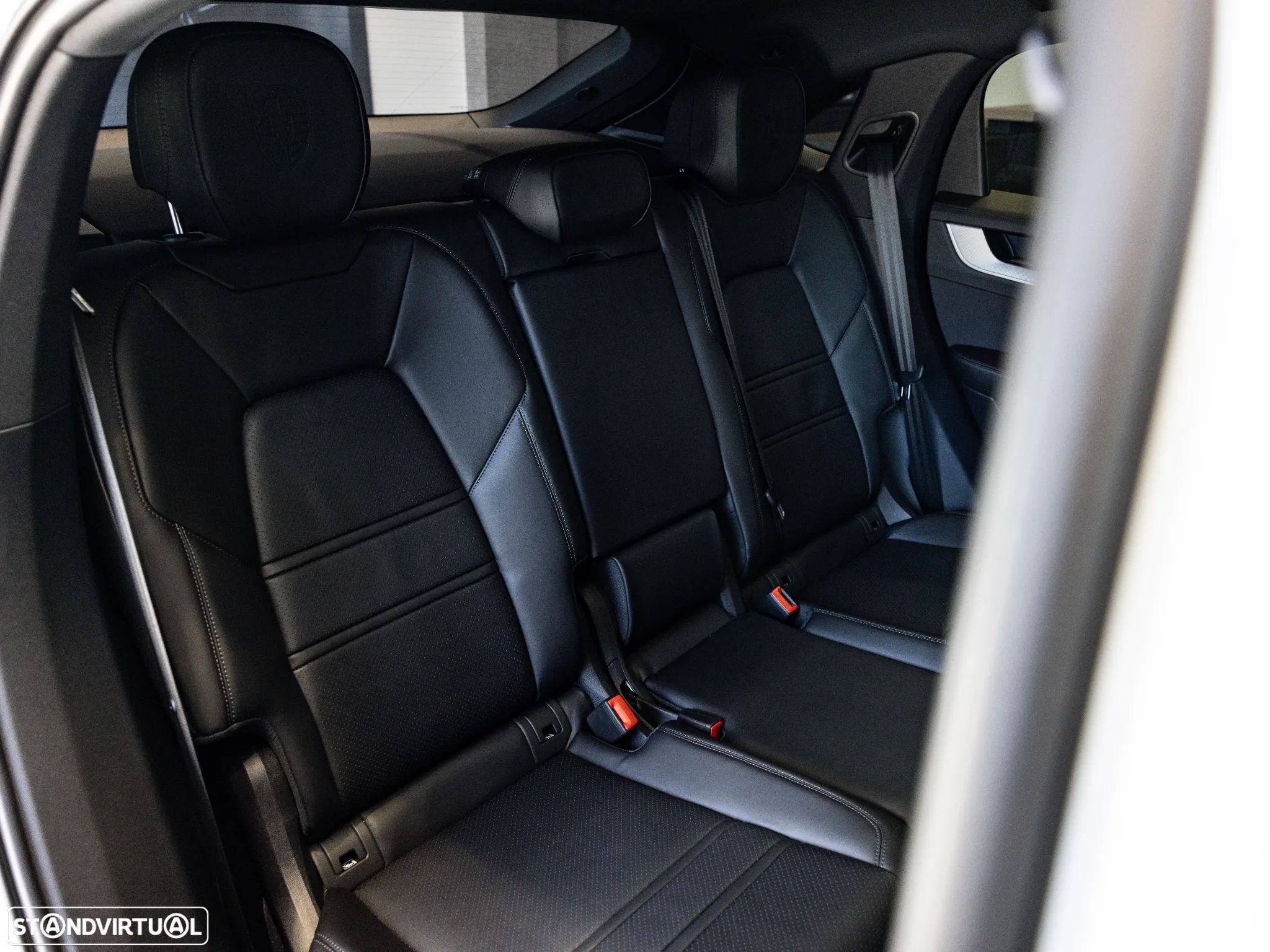 Porsche Cayenne Coupé E-Hybrid - 42
