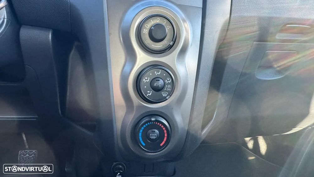 Toyota Yaris - 32