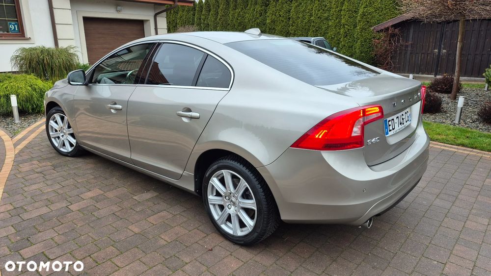 Volvo S60 D3 Geartronic Summum - 6