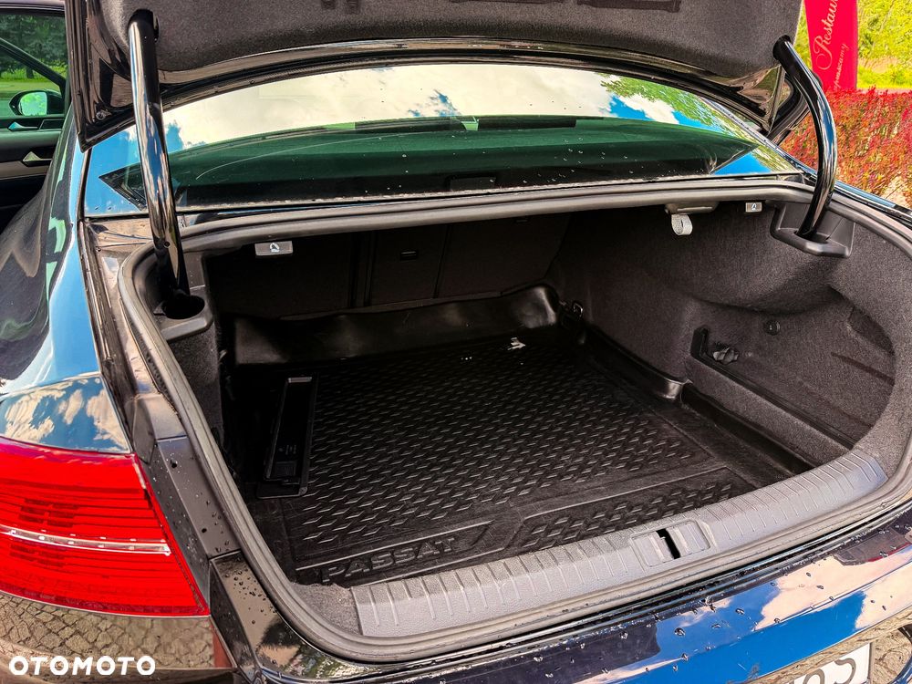 Volkswagen Passat 1.5 TSI OPF DSG Highline - 33