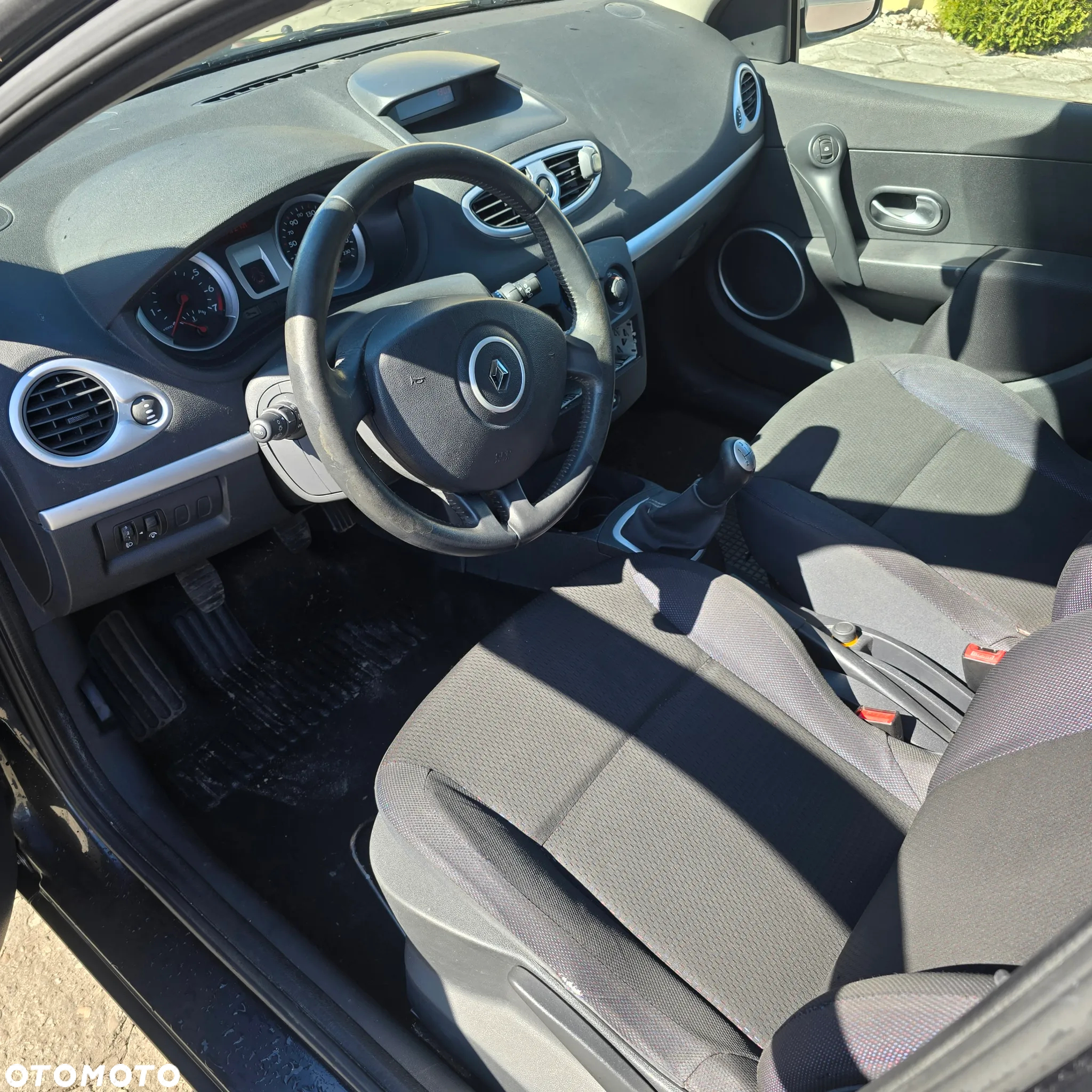 Renault Clio 1.2 16V 75 Dynamique - 8