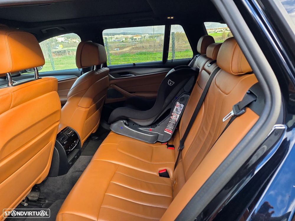 BMW M550d xDrive Auto - 24