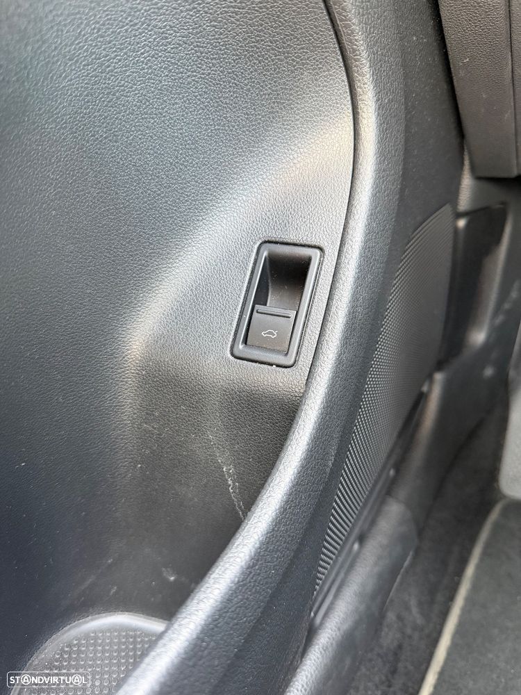 VW Jetta 1.2 TSi Comfortline - 19