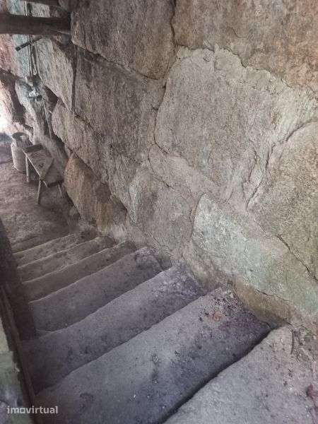 Casa independente em pedra com terreno - Grande imagem: 4/12