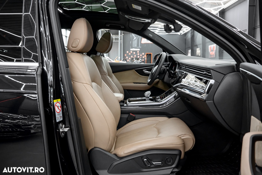 Audi Q7 55 TFSI quattro Tiptronic MHEV S Line - 12
