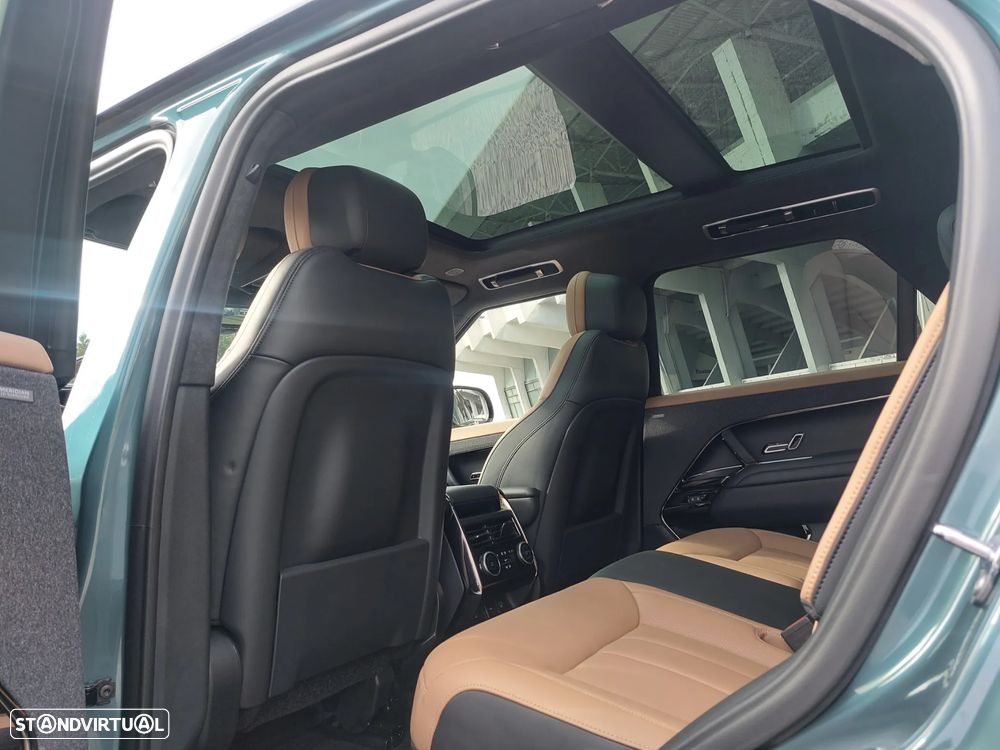 Land Rover Range Rover Sport - 16