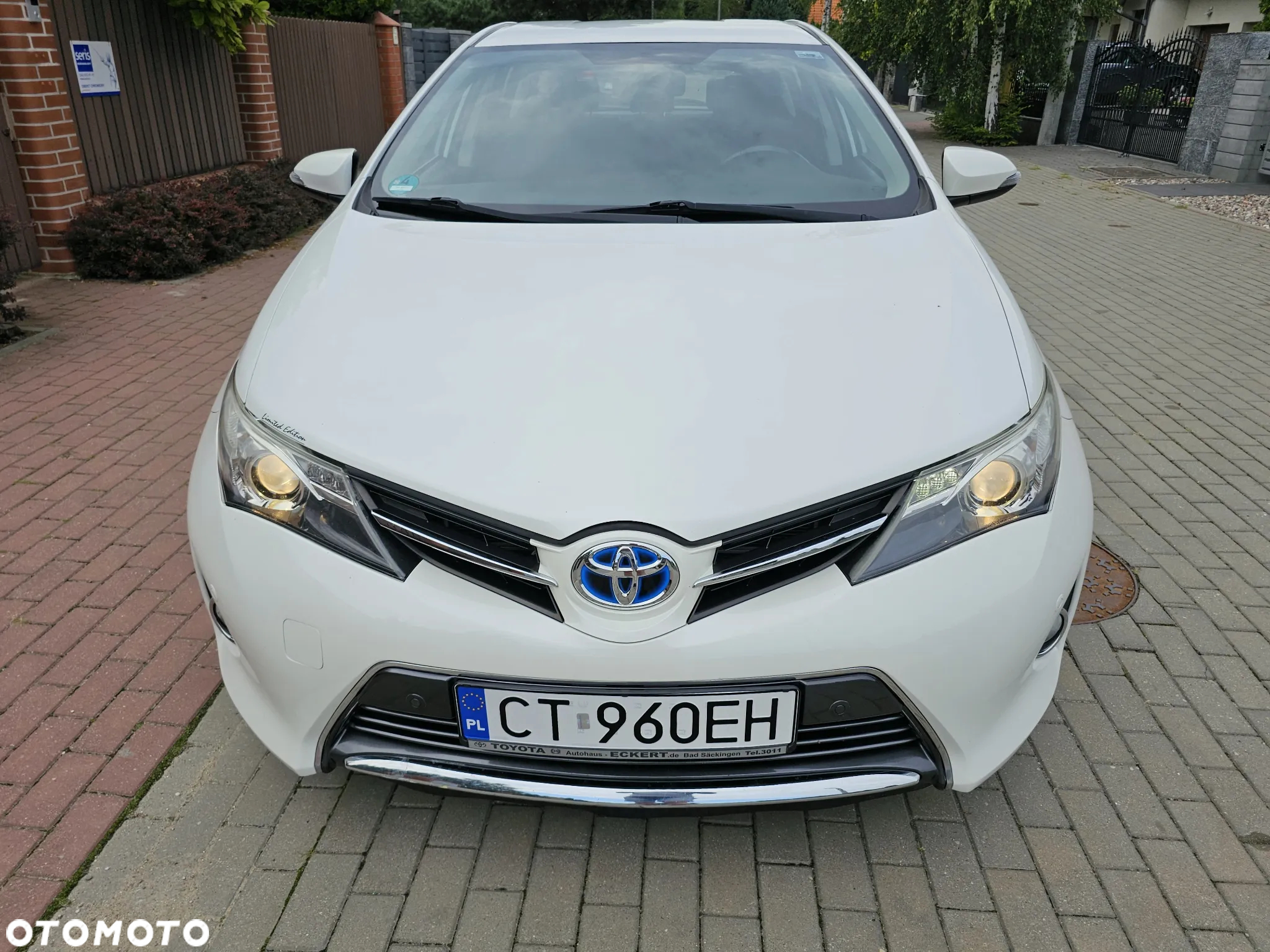 Toyota Auris 1.8 HSD Prestige NAVI - 2