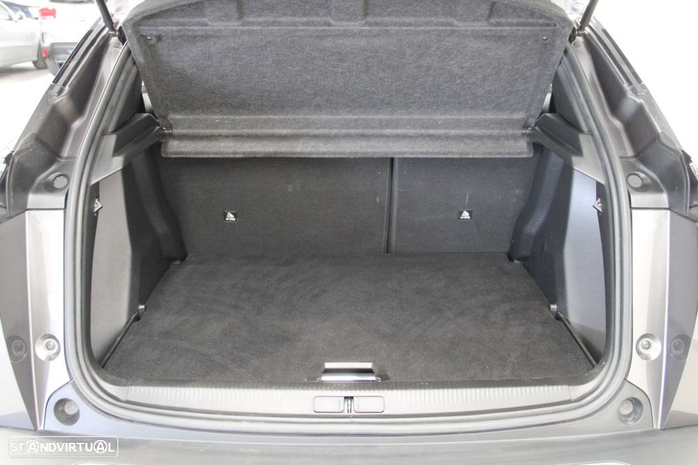 Peugeot 2008 1.2 PureTech Allure Pack - 28