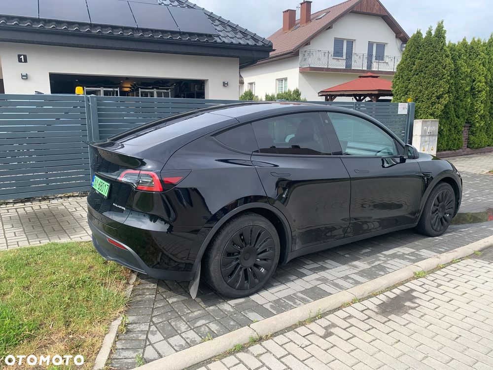 Tesla Model Y Long Range Dual Motor AWD - 5