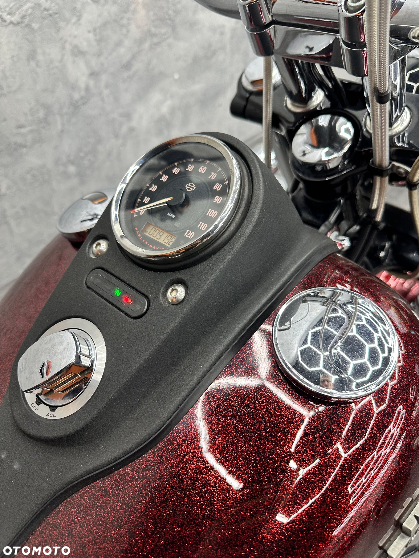 Harley-Davidson Dyna Street Bob - 24