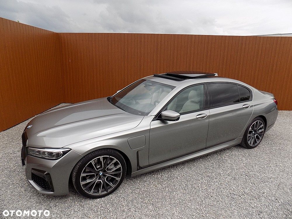 BMW Seria 7 745Le xDrive - 39