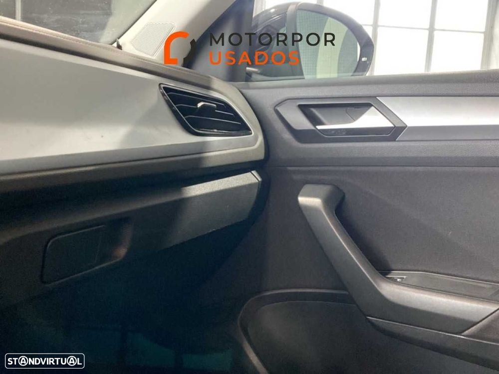 VW T-Roc 1.0 TSI Life - 17