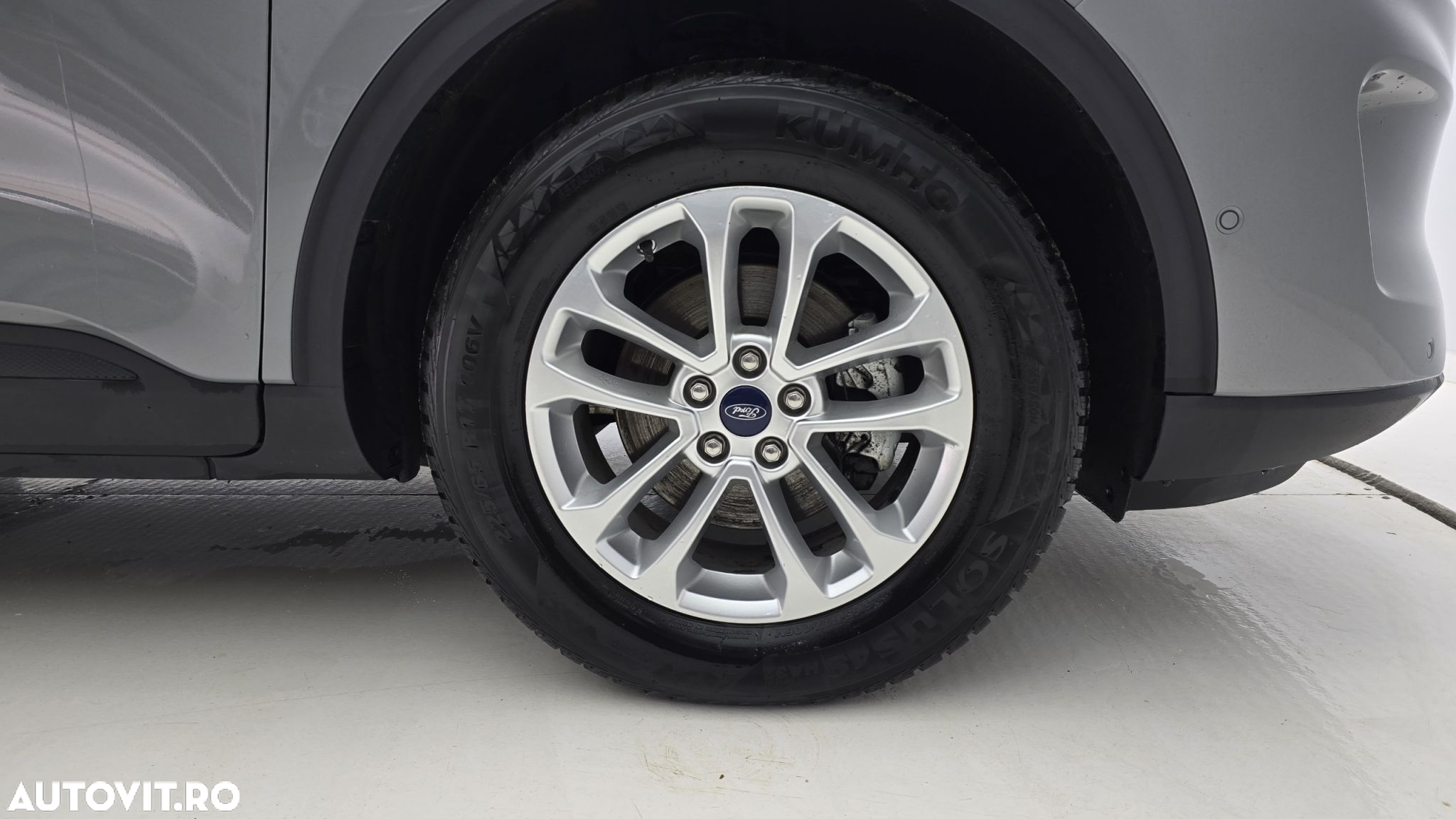 Ford Kuga - 23