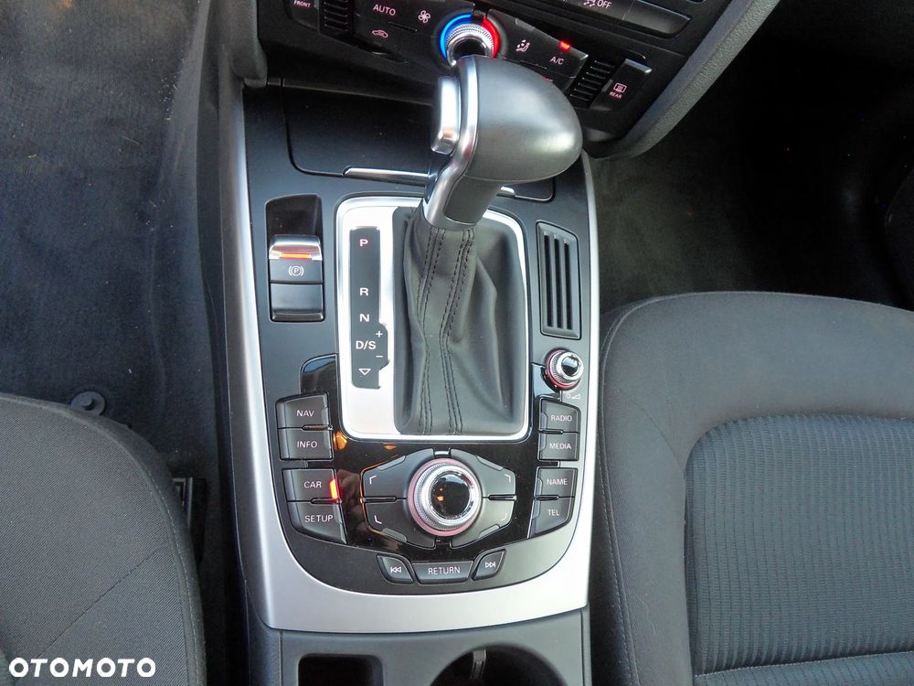 Audi A4 Limousine 2.0 TDI DPF clean diesel multitronic S line Sportpaket - 23