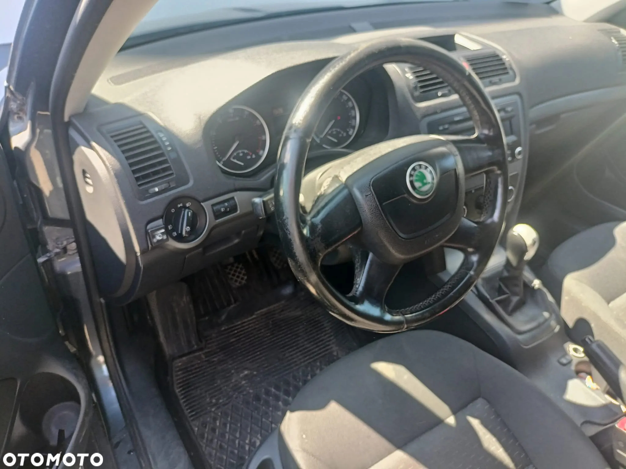 Skoda Octavia 1.6 Tour - 6