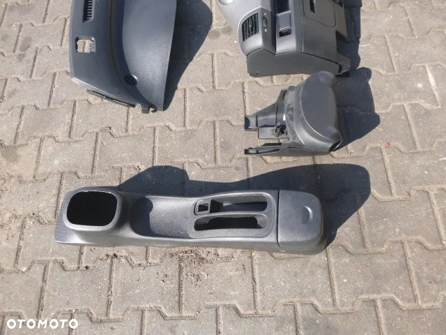 DESKA ROZDZIELCZA KONSOLA NISSAN MICRA K12 LIFT - 11