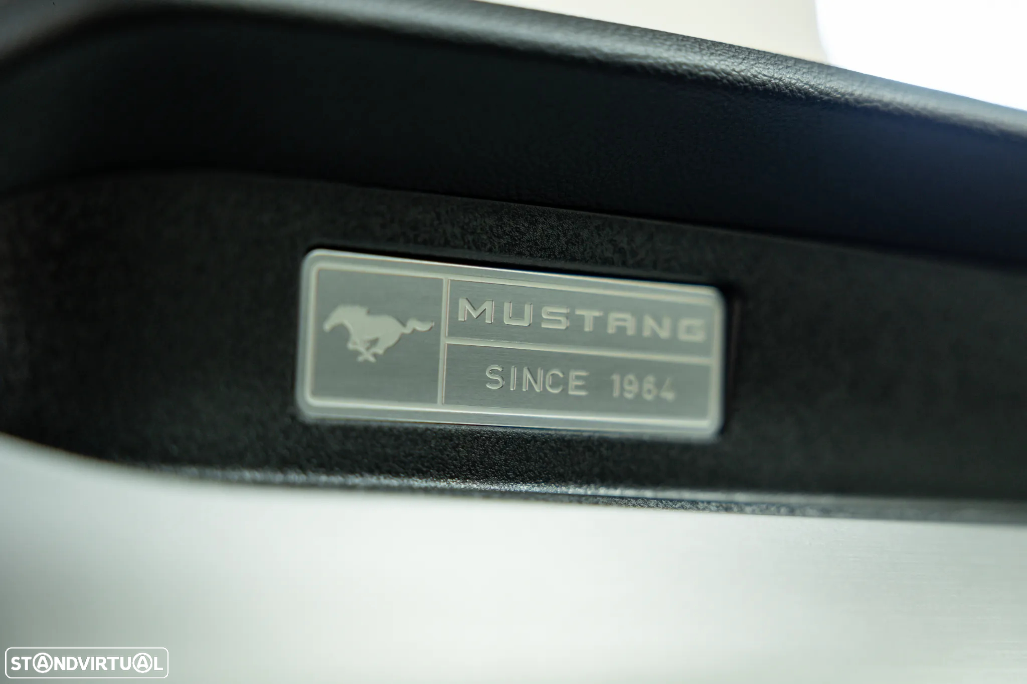 Ford Mustang Cabrio 2.3 Eco Boost - 19