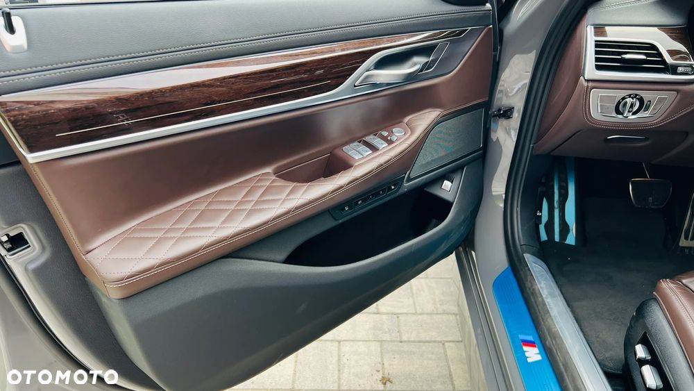 BMW Seria 7 - 13