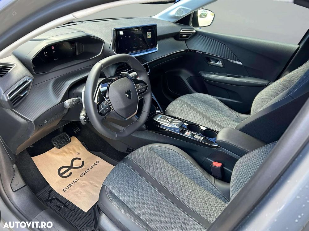 Peugeot 208 1.2L e-DCS6 MHEV Allure - 9