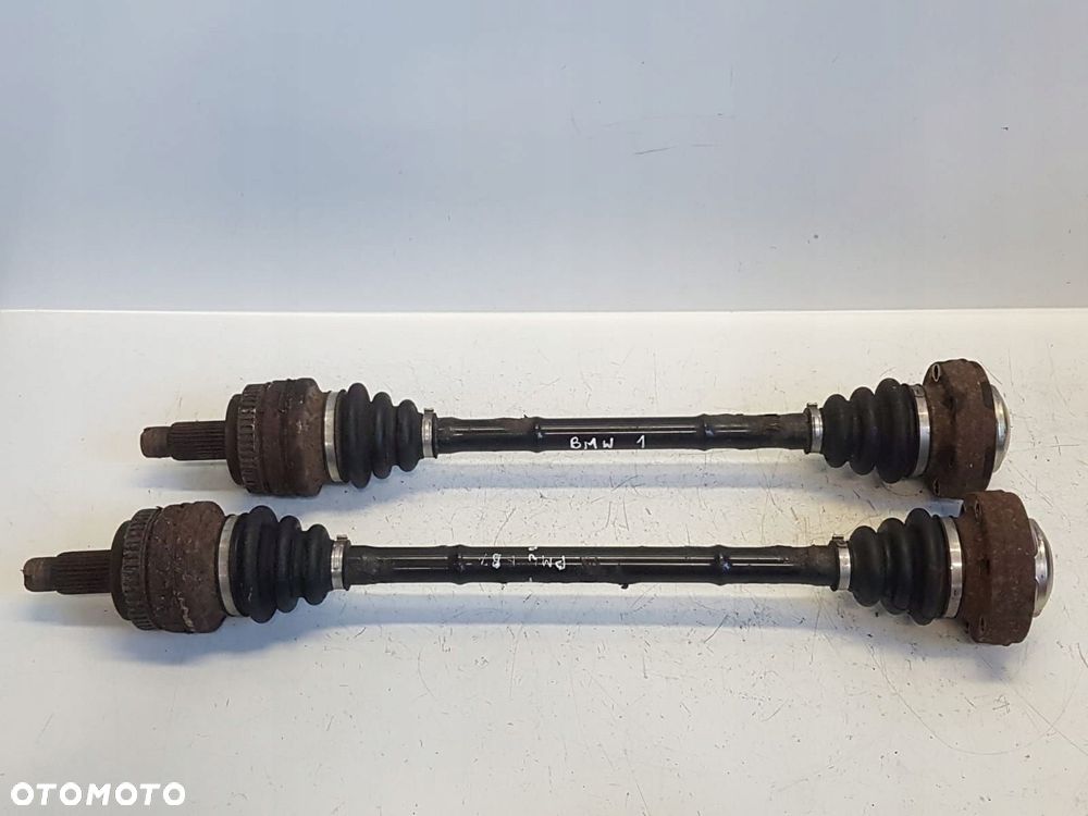 BMW 1 E87 2.0D PÓŁOŚ PRAWA 7533446 - 2