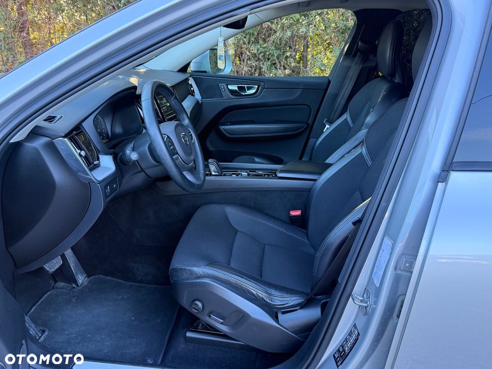 Volvo XC 60 B4 D Geartronic Momentum Pro - 6