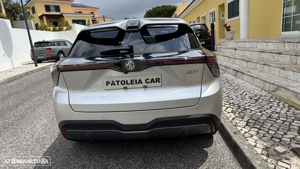 MG MG4 64 kWh Luxury - 11