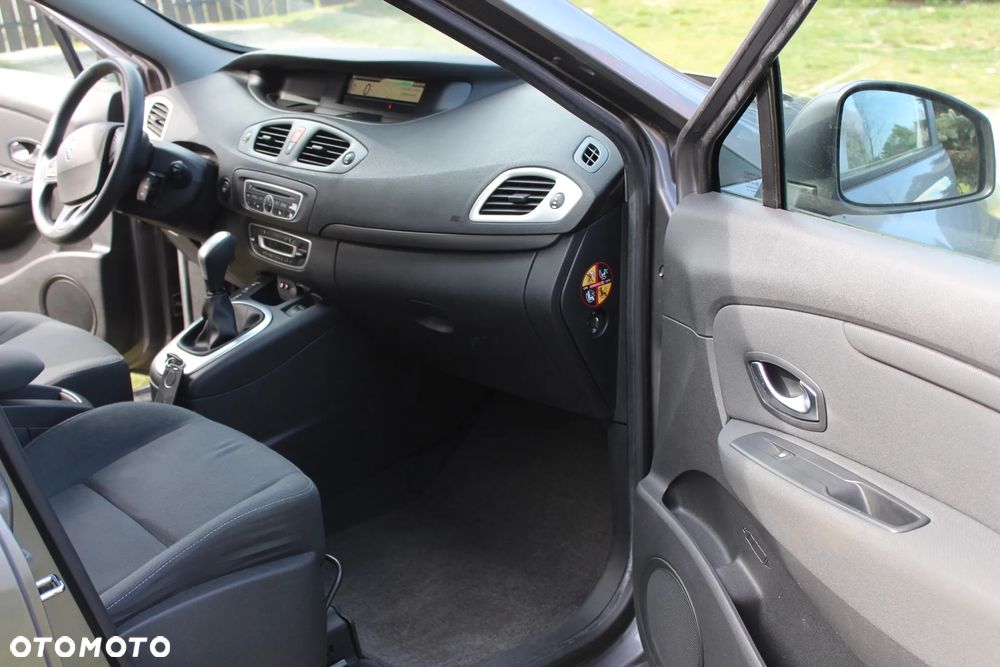 Renault Scenic 2.0 16V 140 CVT Dynamique - 17