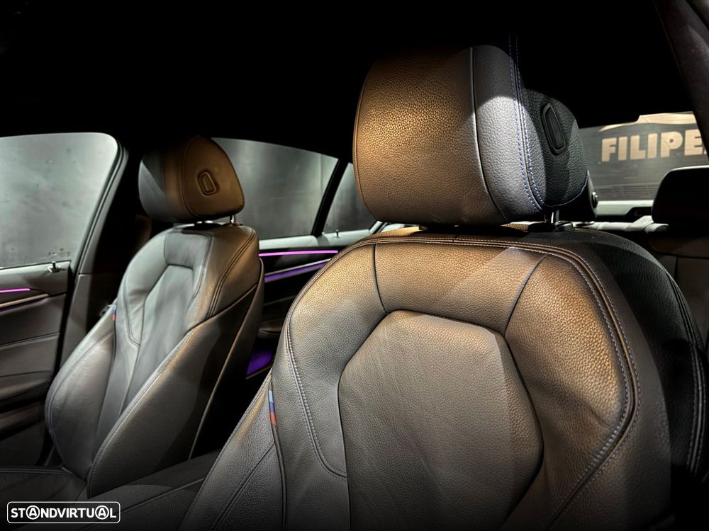BMW 530 e Pack Desportivo M - 18