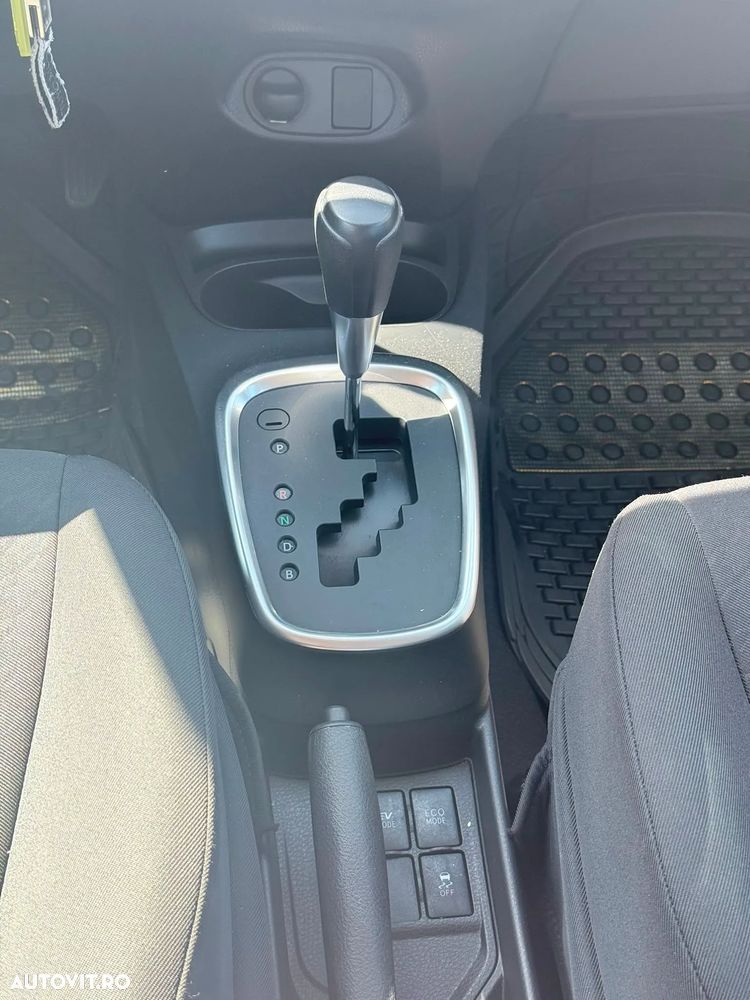 Toyota Yaris - 13