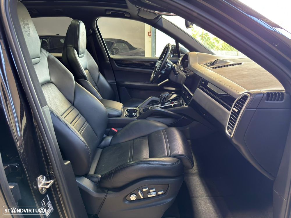 Porsche Cayenne E-Hybrid Platinum Edition - 11