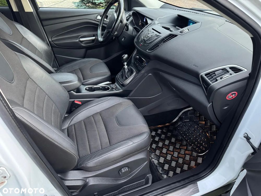 Ford Kuga - 9