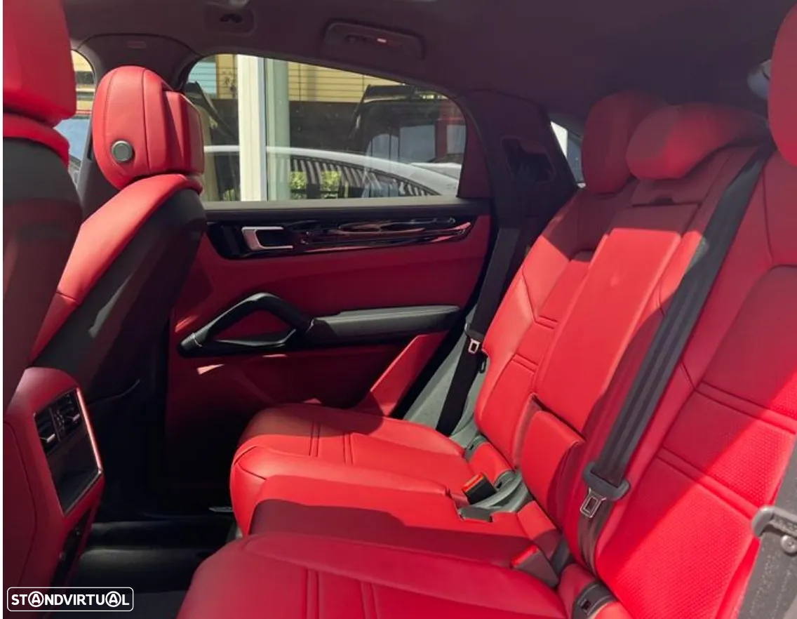 Porsche Cayenne Coupé E-Hybrid - 16