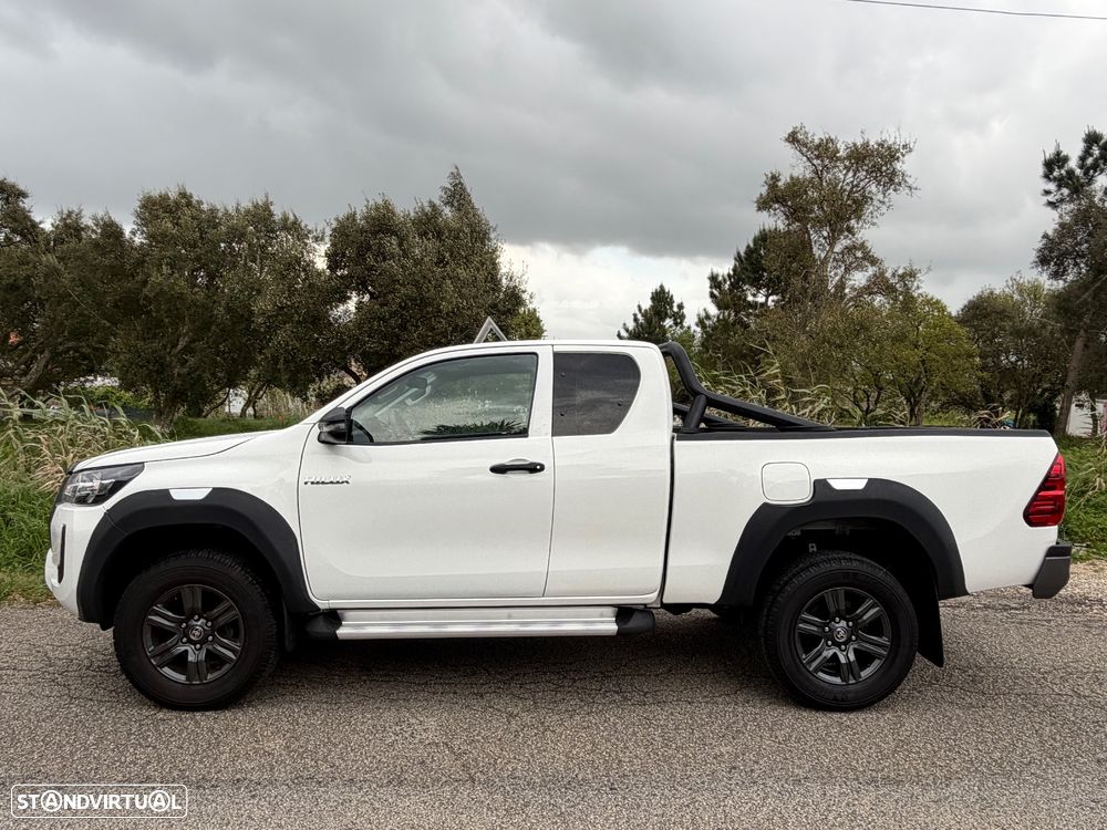 Toyota Hilux 2.4 D-4D 2WD CD Tracker - 4