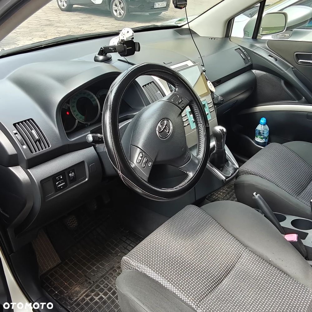 Toyota Corolla Verso 2.2 D-CAT DPF Sol - 7
