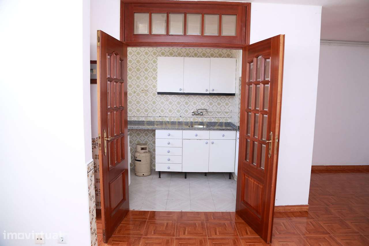 Apartamento T2+1 com Arrecadação em Cidade Nova, Sto António dos Caval - Grande imagem: 4/29