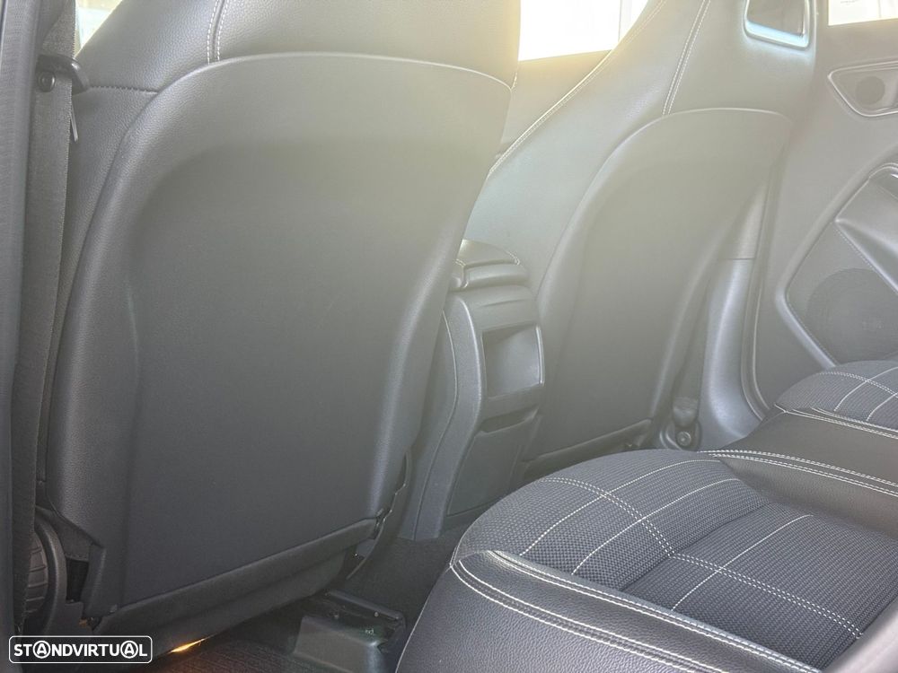 Mercedes-Benz GLA 180 CDi Urban - 48