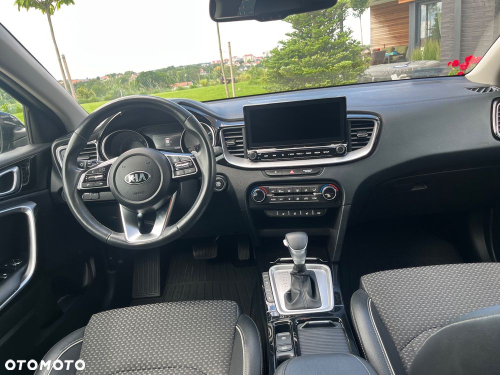 Kia XCeed 1.5 T-GDI Business Line DCT - 16