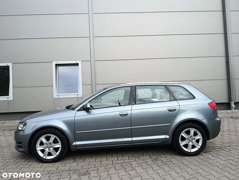 Audi A3 Sportback - 6