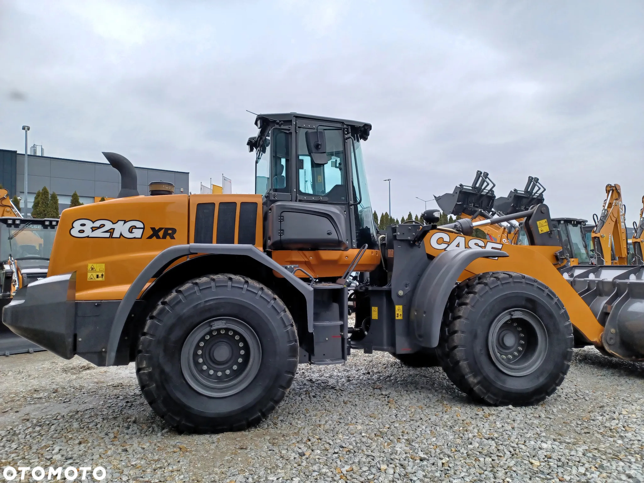 Case 821G - 6