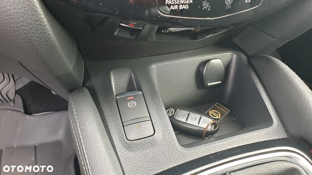 Nissan Qashqai 1.3 DIG-T N-Connecta EU6d - 27
