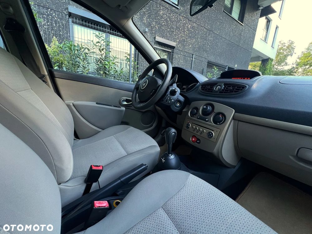 Renault Clio - 6