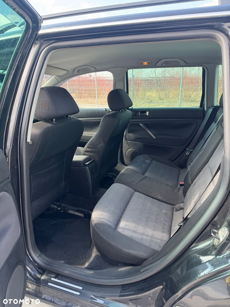 Volkswagen Passat 1.9 TDI Comfortline - 9