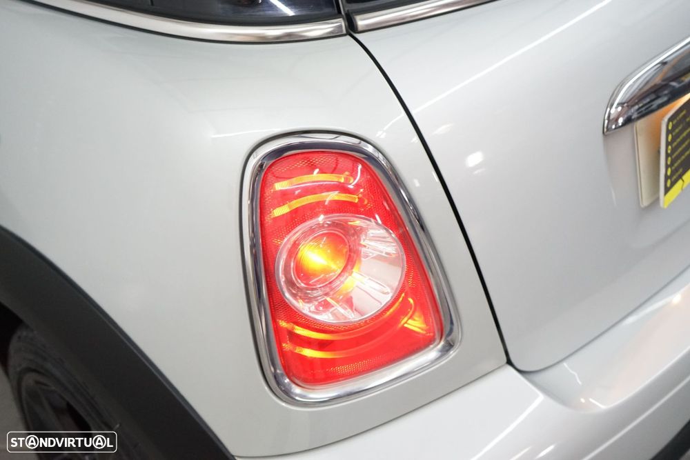 MINI 3 Portas Cooper D - 13