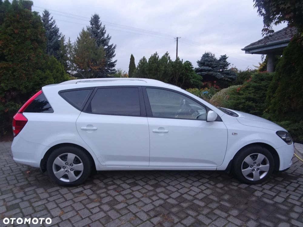 Kia Ceed - 7